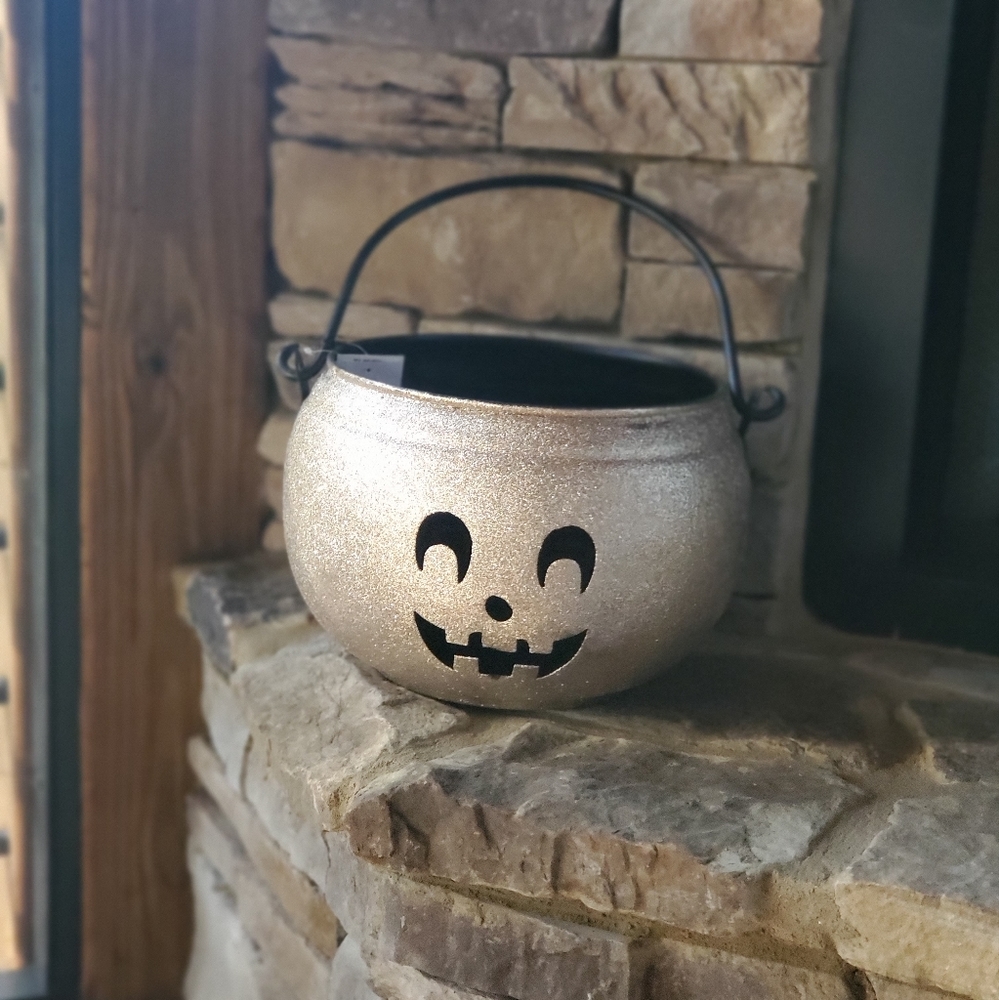 Unique Metal Jack O Lantern Candle Holder-NWT